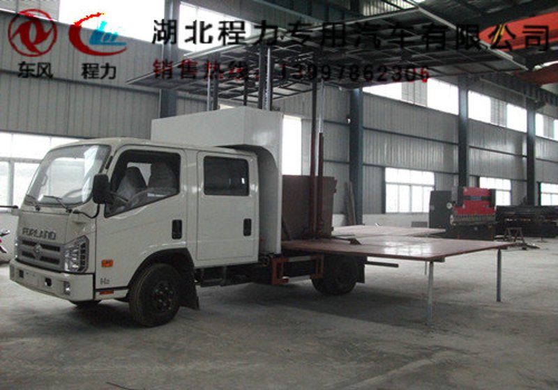 洒水车：现代城市清洁的绿色力量